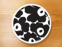 マリメッコ Mａｒｉｍｅｋｋｏ　ウニッコ　プレート２０cm　ホワイト×ブラック