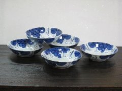 有田焼 其泉窯 染付手描きぶどう文 浅鉢揃 - 土岐陶器本店