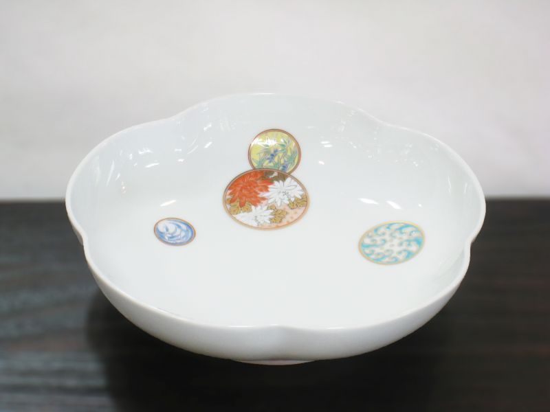 深川製磁 寿赤絵 梅型６号鉢 - 土岐陶器本店