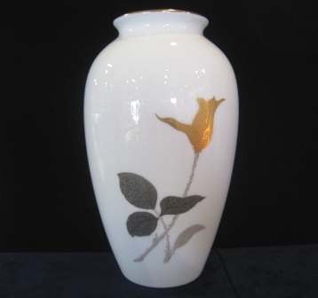 大倉陶園 - 大倉陶園 花瓶 金蝕バラ 28cm花器 OKURA CHINAの+bonfanti 