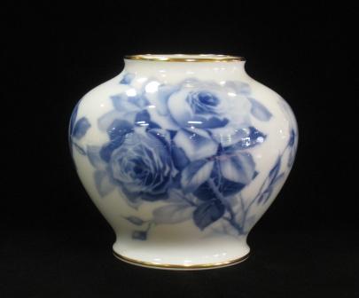 大倉陶園　２０cmブルーローズ　花瓶